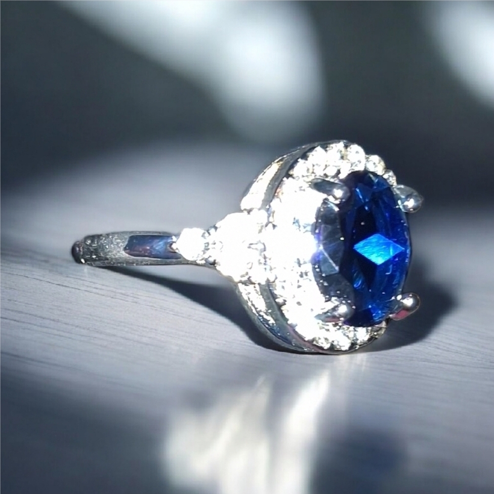 Elegant Silver and Blue Gemstone Ring